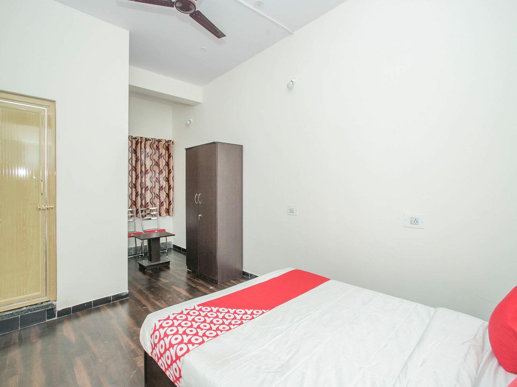 Oyo 14430 Sunshine Grand Hotell Bangalore Exteriör bild