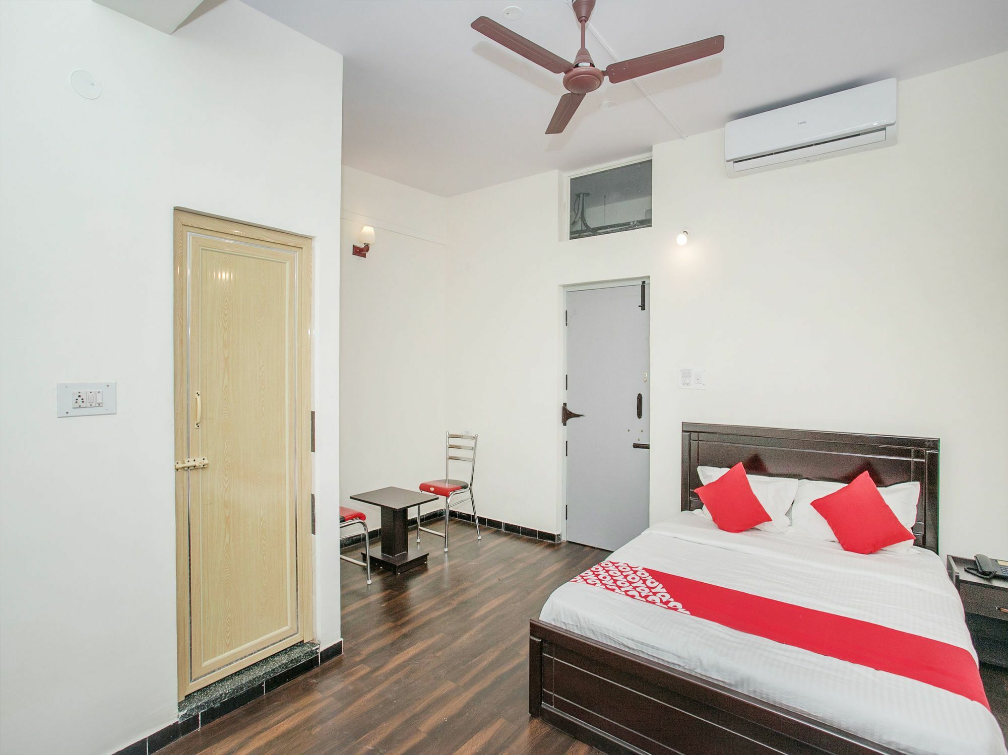 Oyo 14430 Sunshine Grand Hotell Bangalore Exteriör bild